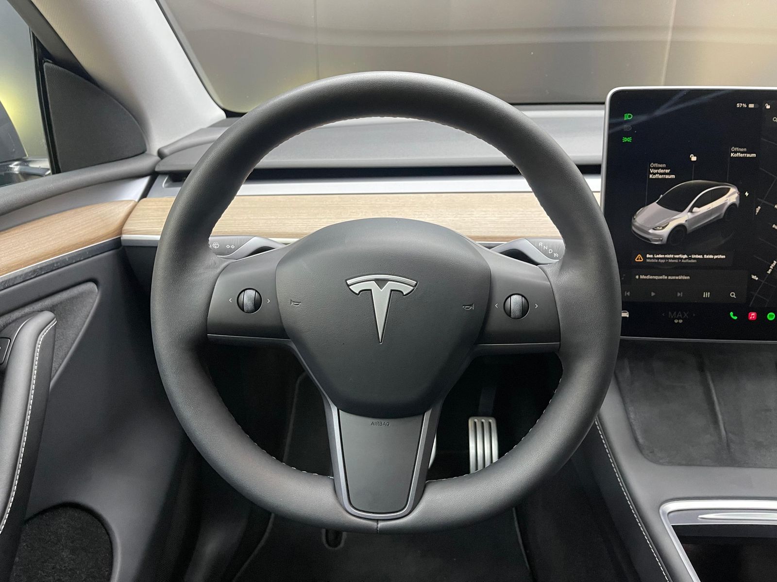 Fahrzeugabbildung Tesla Model Y Long Range Perform AWD+AHK+PANO+LED+ACC+