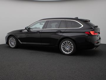 Fahrzeugabbildung BMW 530e Tour HUD Laser Sportsitz Komfortzugang