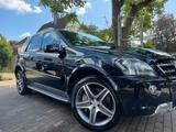 Mercedes-Benz ML 63 AMG/SCHIEBEDACH/ZWEI SÄTZE AMG FELGEN/VOLL - Mercedes-Benz aus 2010: 63 AMG