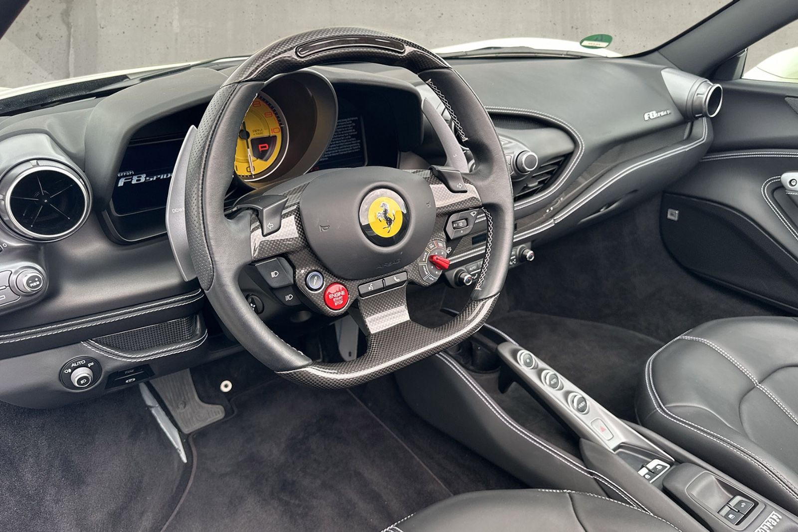 Fahrzeugabbildung Ferrari F8 Spider*Dt.Auto*Lift*LED Lenkrad*JBL*Kamera