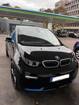 BMW i3s (120 Ah), 135kW s - schwarz mit Ledersitzen - schwarze BMW i3