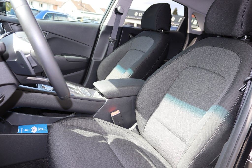 Fahrzeugabbildung Hyundai Kona -Navi-Virtual-Acc-Apps-Kamera-Unfallschaden