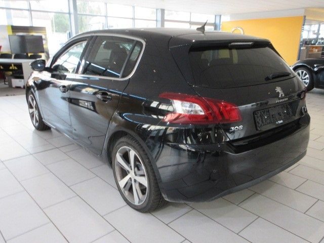 Fahrzeugabbildung Peugeot 308 ALLURE 1.2T NAVI/LED/PANO/LEDER/PDC/ACC/17"