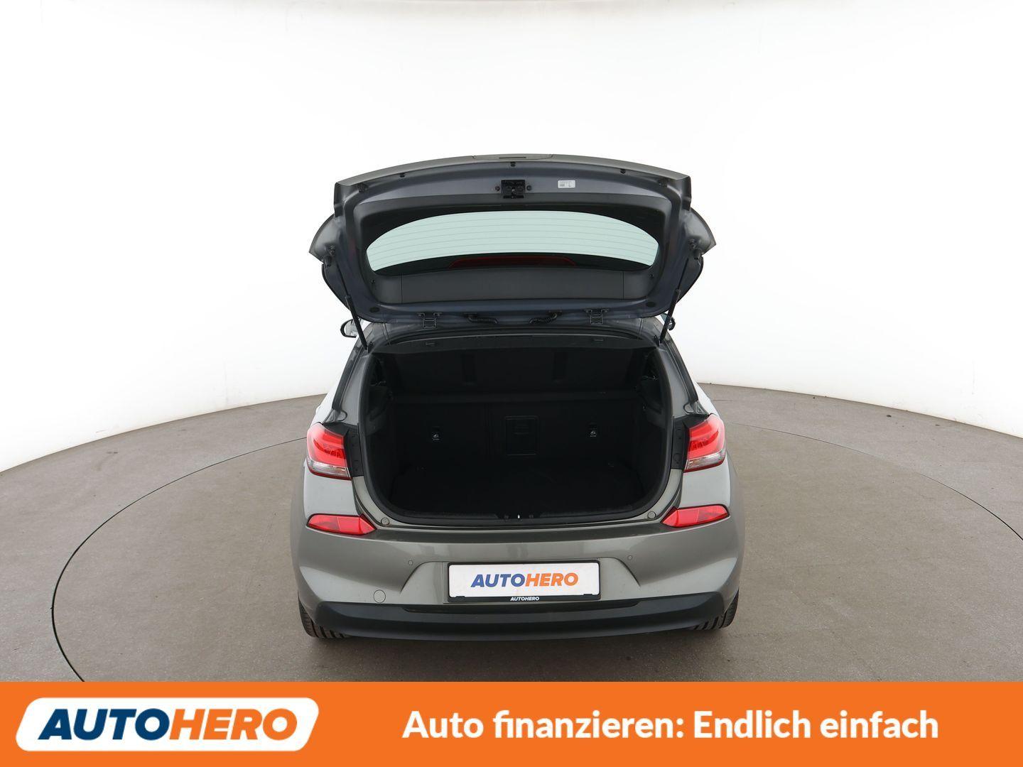 Hyundai i30 1.4 TGDI Premium Aut*NAVI*LED*ACC*CAM*PDC*
