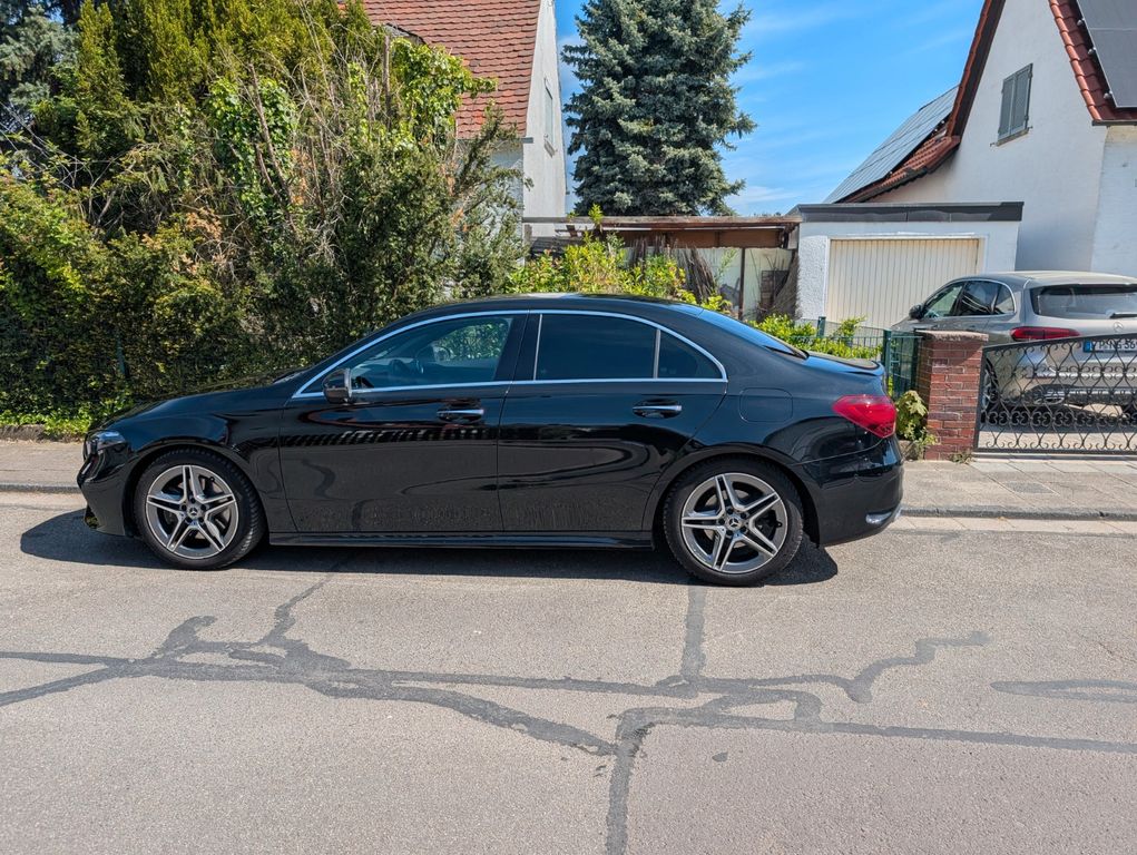 Mercedes-Benz A 220