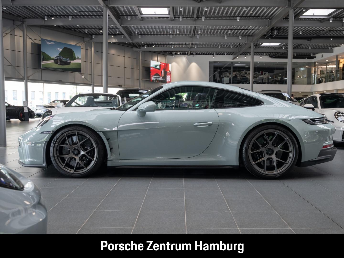 Porsche 992 (911) S T