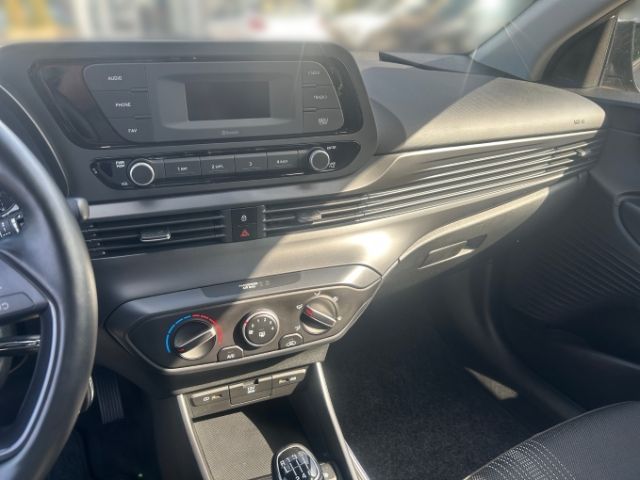 Fahrzeugabbildung Hyundai i20 Select 1.0 T-GDI EU6d Navi+Funktionspaket Na