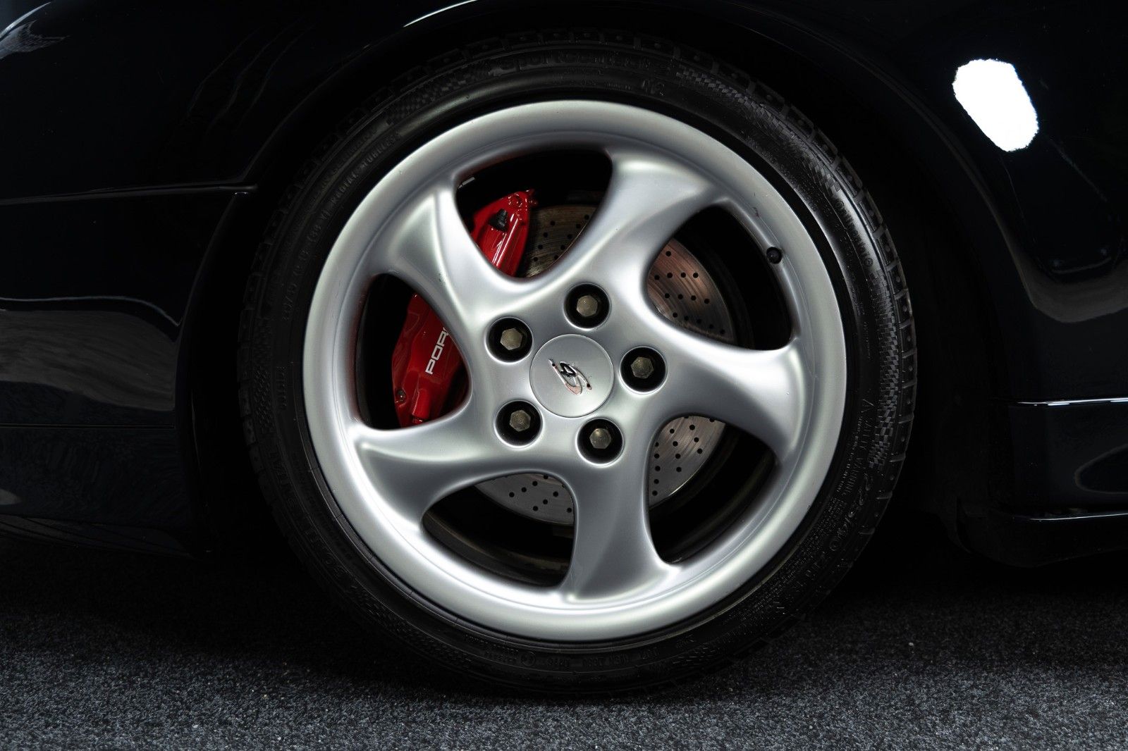 Fahrzeugabbildung Porsche 993 Carrera 4S + Bilstein + RS Sitze + Käfig