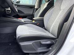 SKODA Combi 2.0 TDI Tour LED Matrix AHK 360Grad Virtul