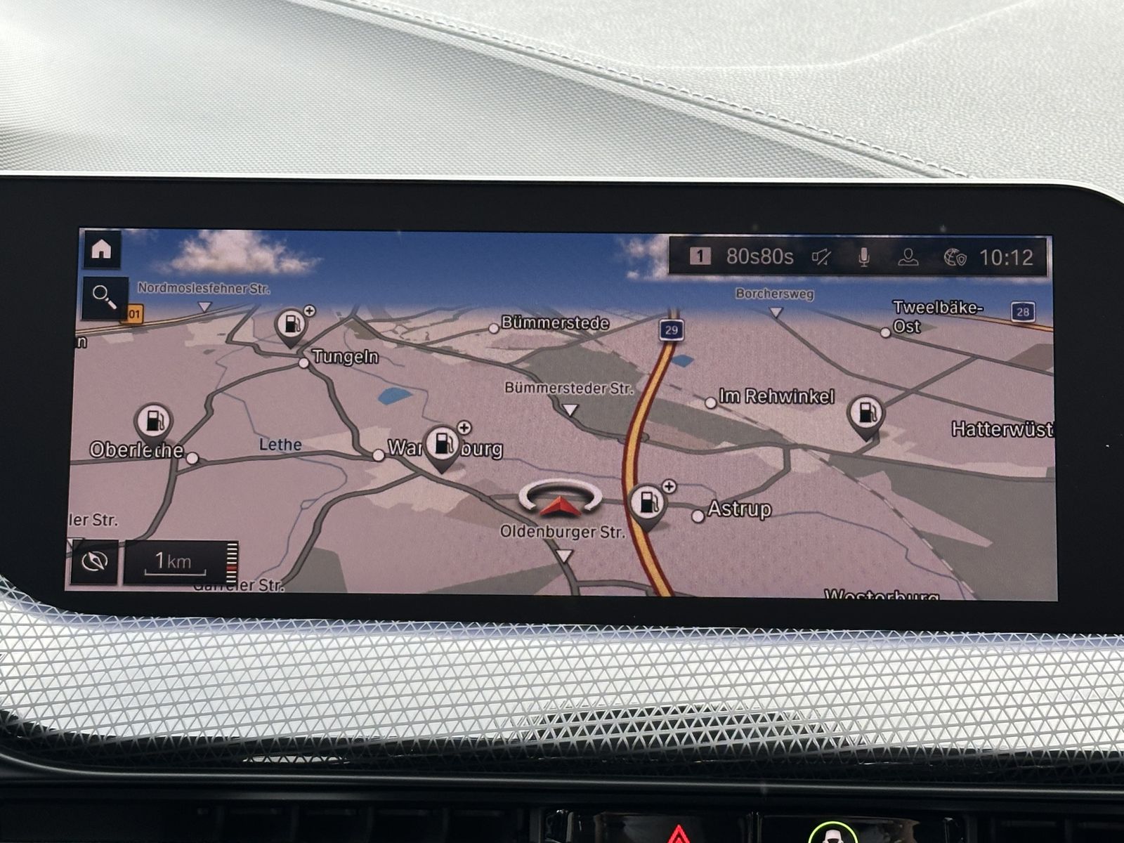 Fahrzeugabbildung BMW 118d Aut. Sport-Line NAV+LED+AHK+PDC+17ZOLL+2HD