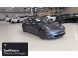 Tesla Model 3 Long Range AWD - silberne Tesla Model 3