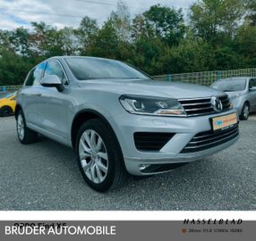 Volkswagen Touareg - 2
