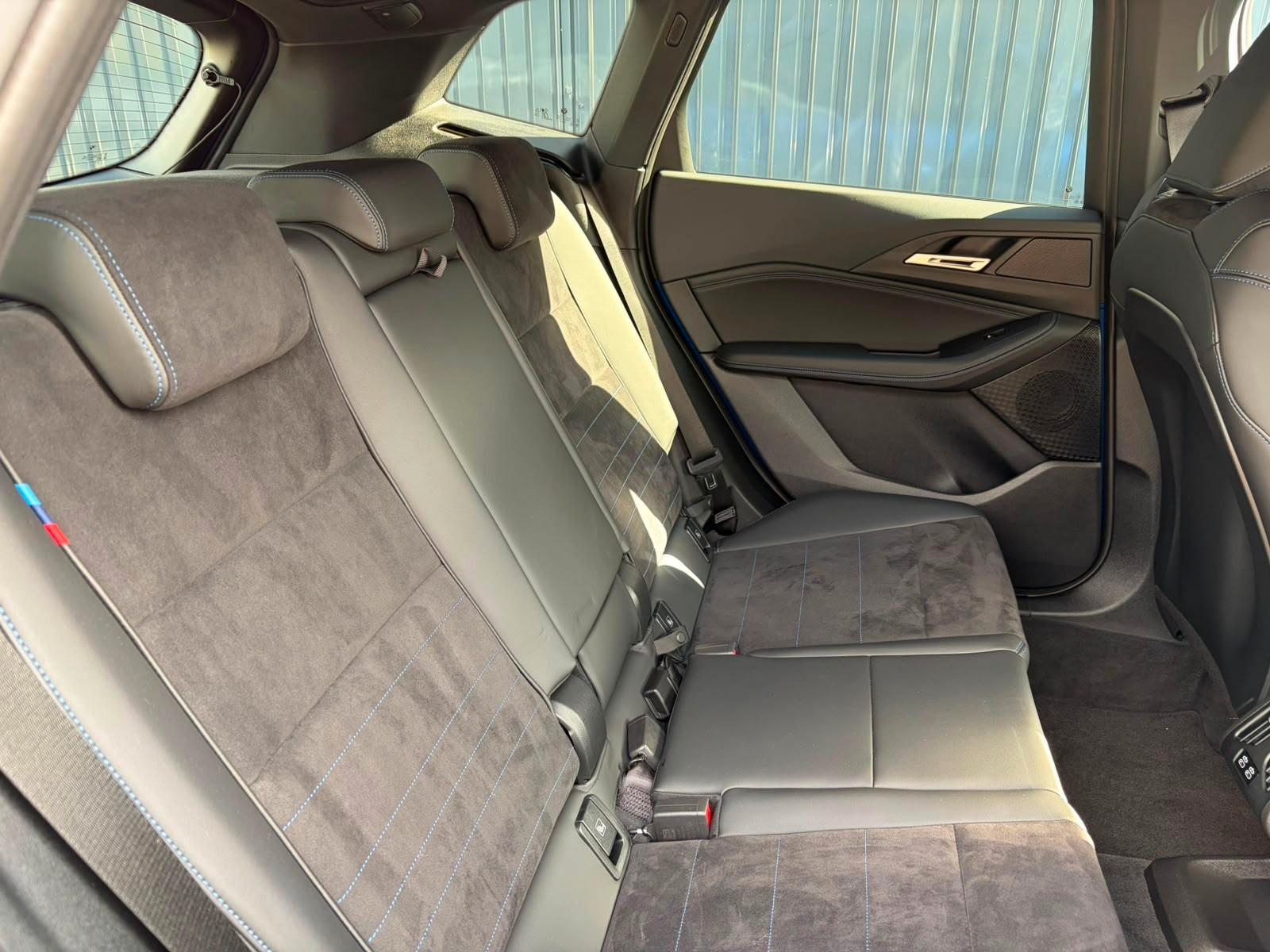 BMW 218i Active Tourer M SPORT /AHK/360°/HeadUp
