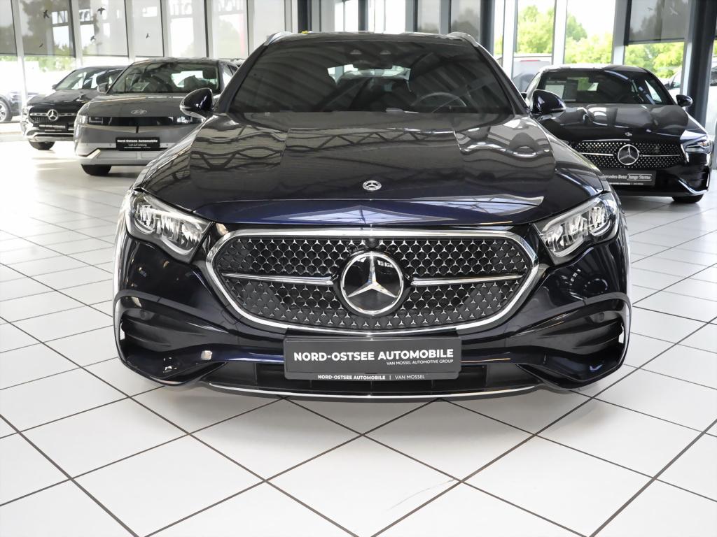 Mercedes-Benz E 220 d T AMG AHK MBUX SHZ LED