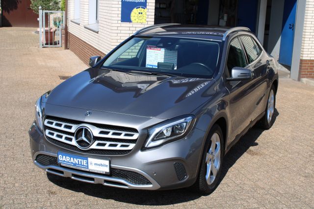 MERCEDES-BENZ GLA 180 Urban*18Zoll*LED*Navi*Allwetter*AHK*