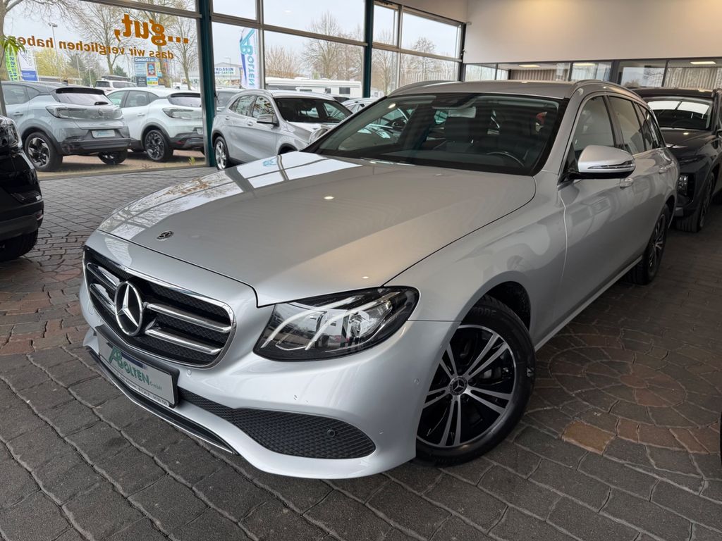 Image of Mercedes-Benz E 220