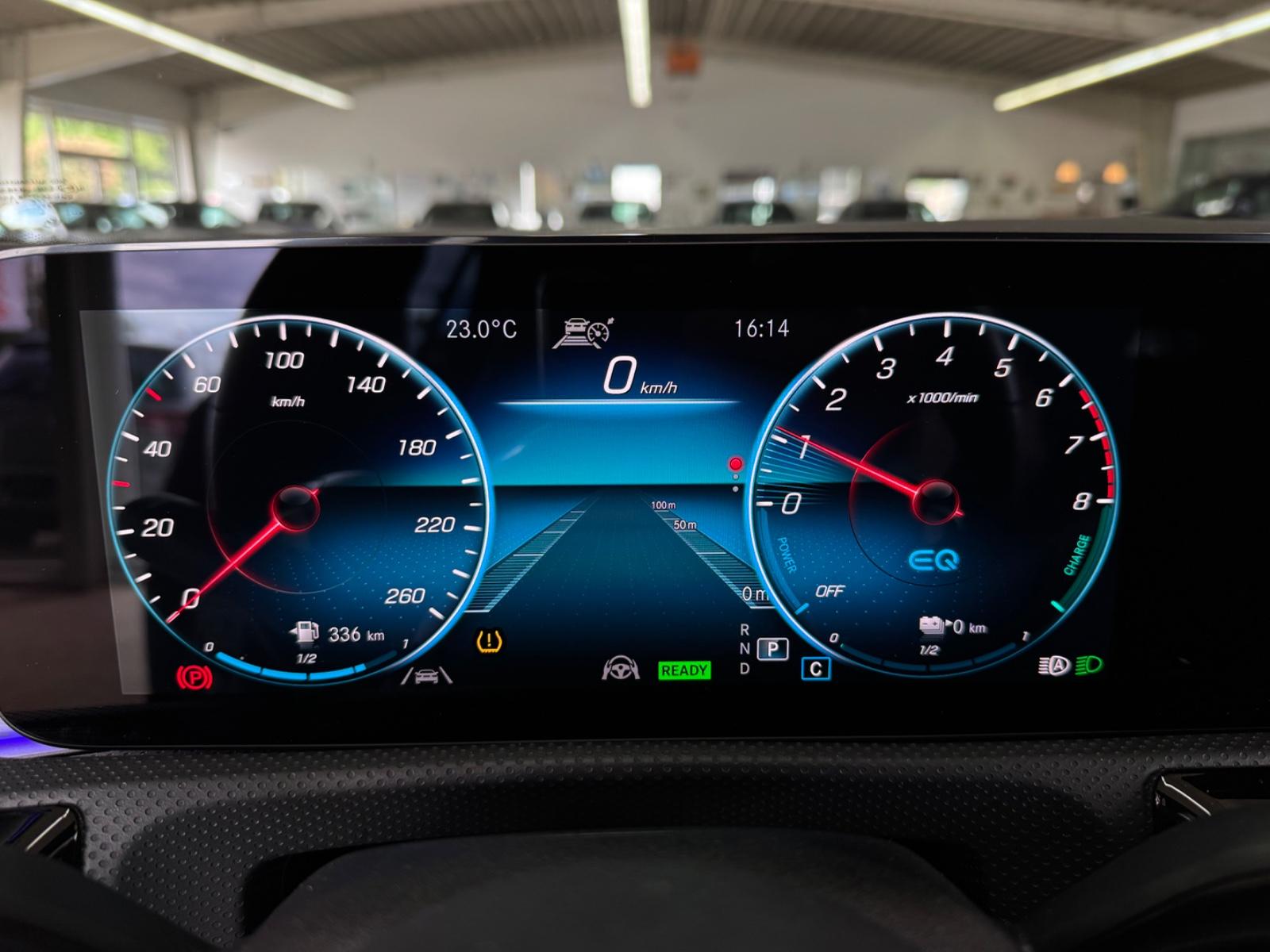 Mercedes-Benz A 250 e AMG-Line  *PAN*WS*APP*ACC*LED*SHZ*360°*