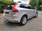 Volvo XC60 D4 AWD Summum Geartronic - Volvo XC60 von privat