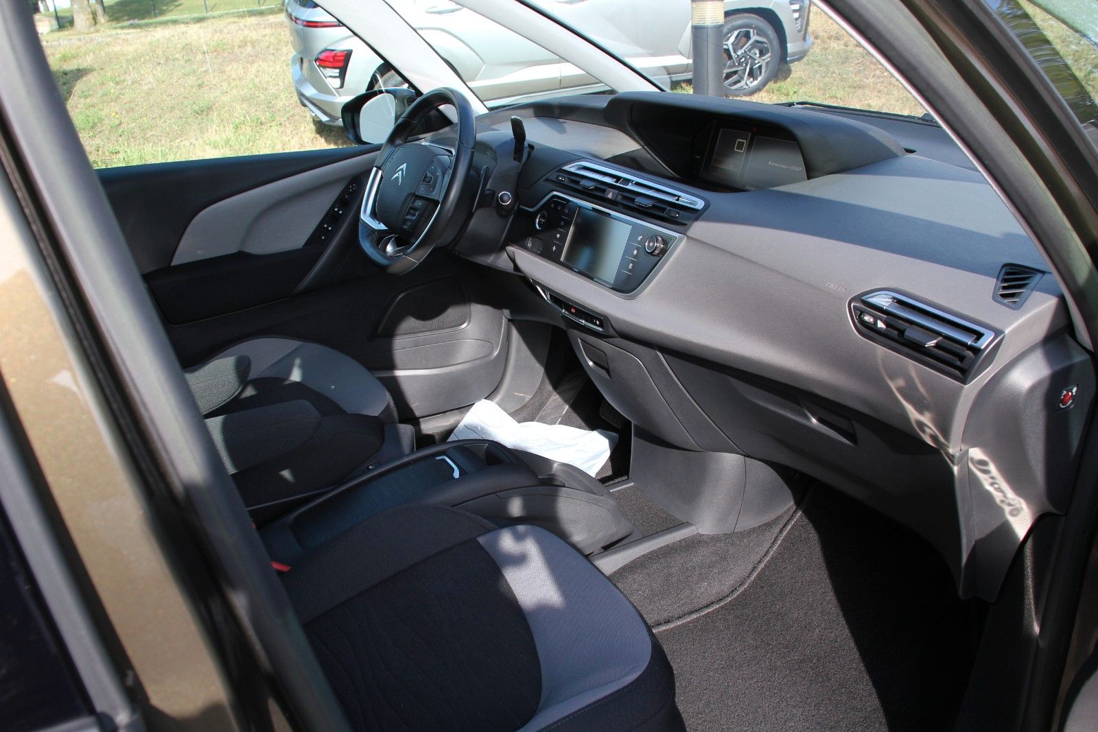 Fahrzeugabbildung Citroën Grand C4 Picasso/Spacetourer Intensive