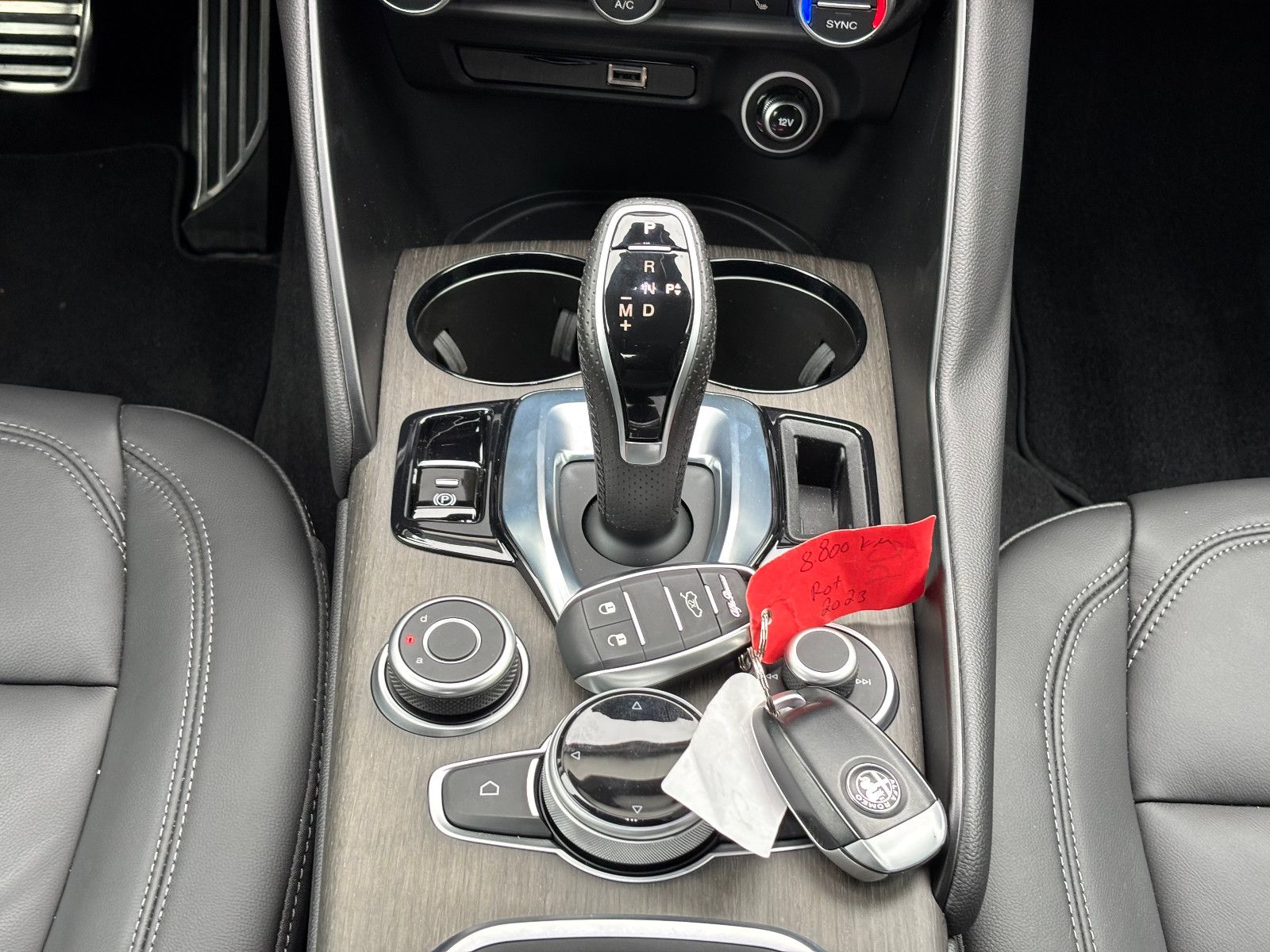 Fahrzeugabbildung Alfa Romeo Giulia Ti Q4/MEMORY/ACC/NAVI/KAMERA/SHZ