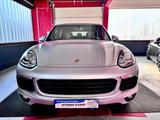 Porsche Cayenne Diesel Platinum Edition Bose 21Zoll PASM - Porsche Cayenne: Platinum Edition