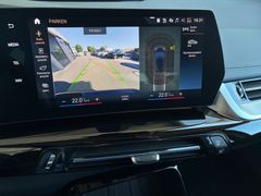 Fahrzeugabbildung BMW 218i Active Tourer Luxury Line -- AHK/ACC/ 17LM