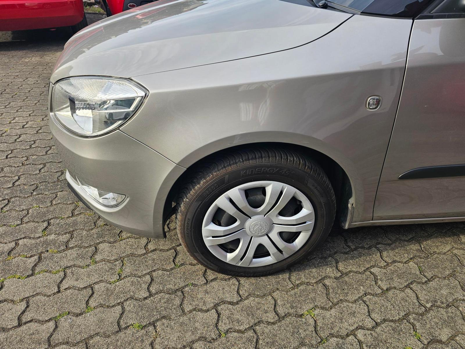 Skoda Fabia 2012 — photo 6