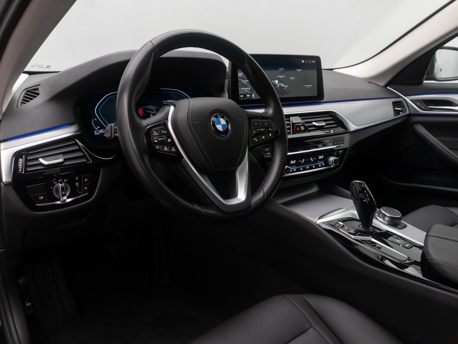 BMW 520d ACC 360°HUD DAB Panorama 4xKlima Komfort