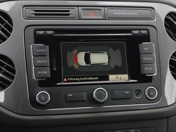 Volkswagen Tiguan - 10