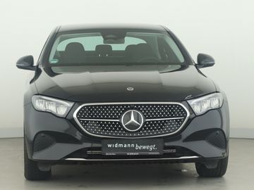 Mercedes E 200 - 3