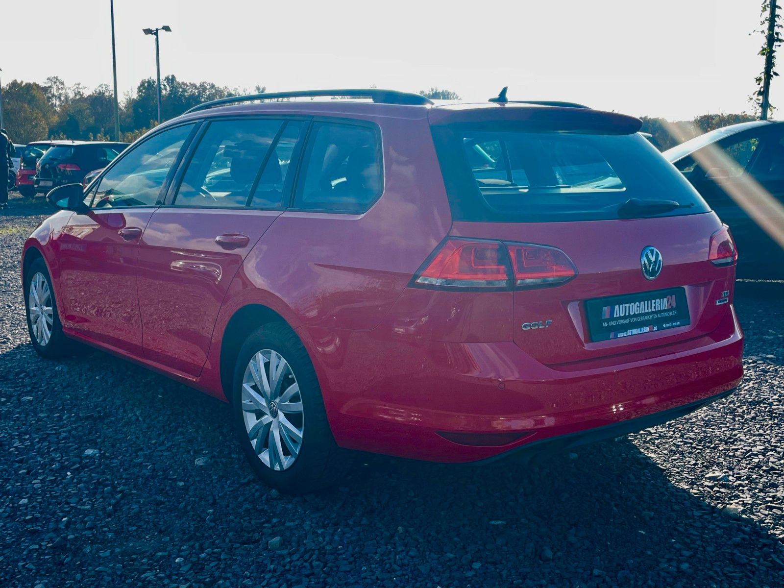 Fahrzeugabbildung Volkswagen Golf VII 1.6 TDI Trendline BMT Navi Tempomat PDC