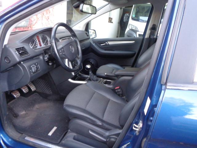 Mercedes-Benz B180 2011 — photo 5