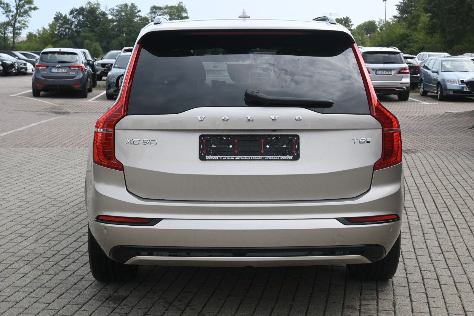 Fahrzeugabbildung Volvo XC90 T8 AWD Ultra Dark Recharge Plug-In Hybrid