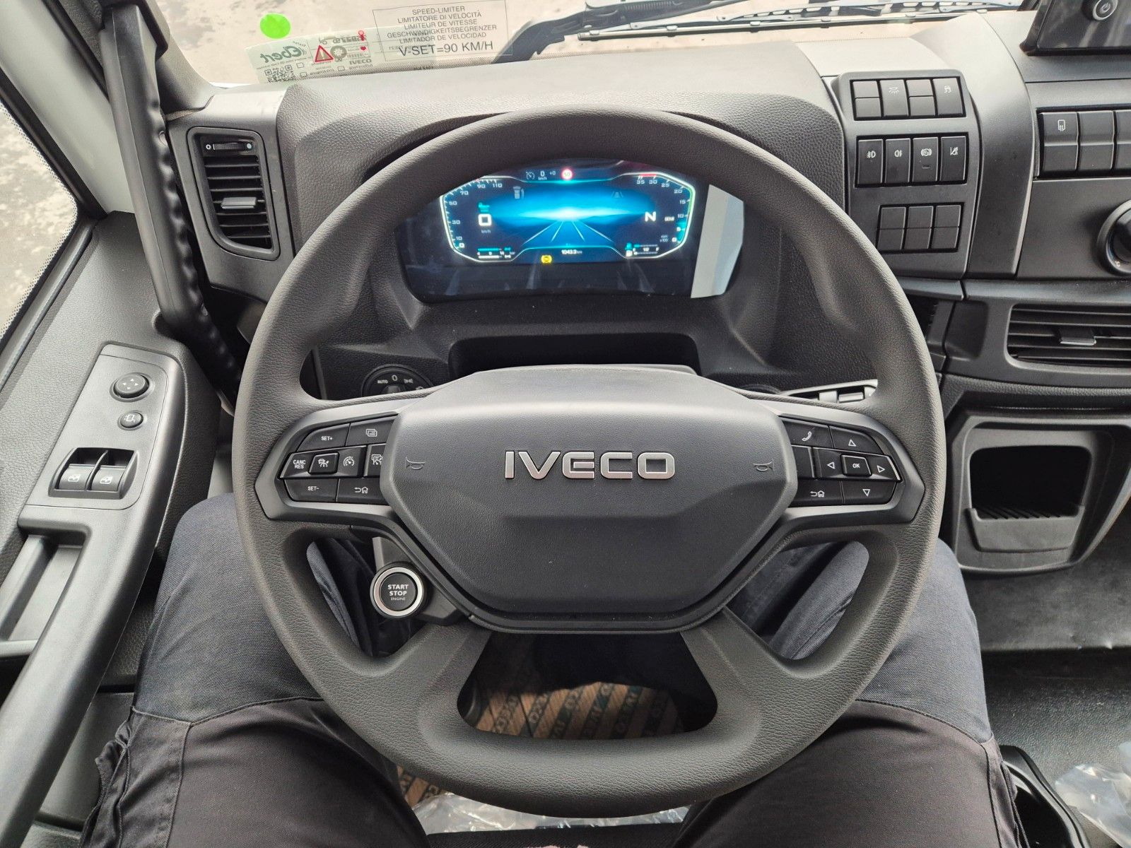 Fahrzeugabbildung Iveco Eurocargo ML75E21/P LBW 3 Sitze Klima