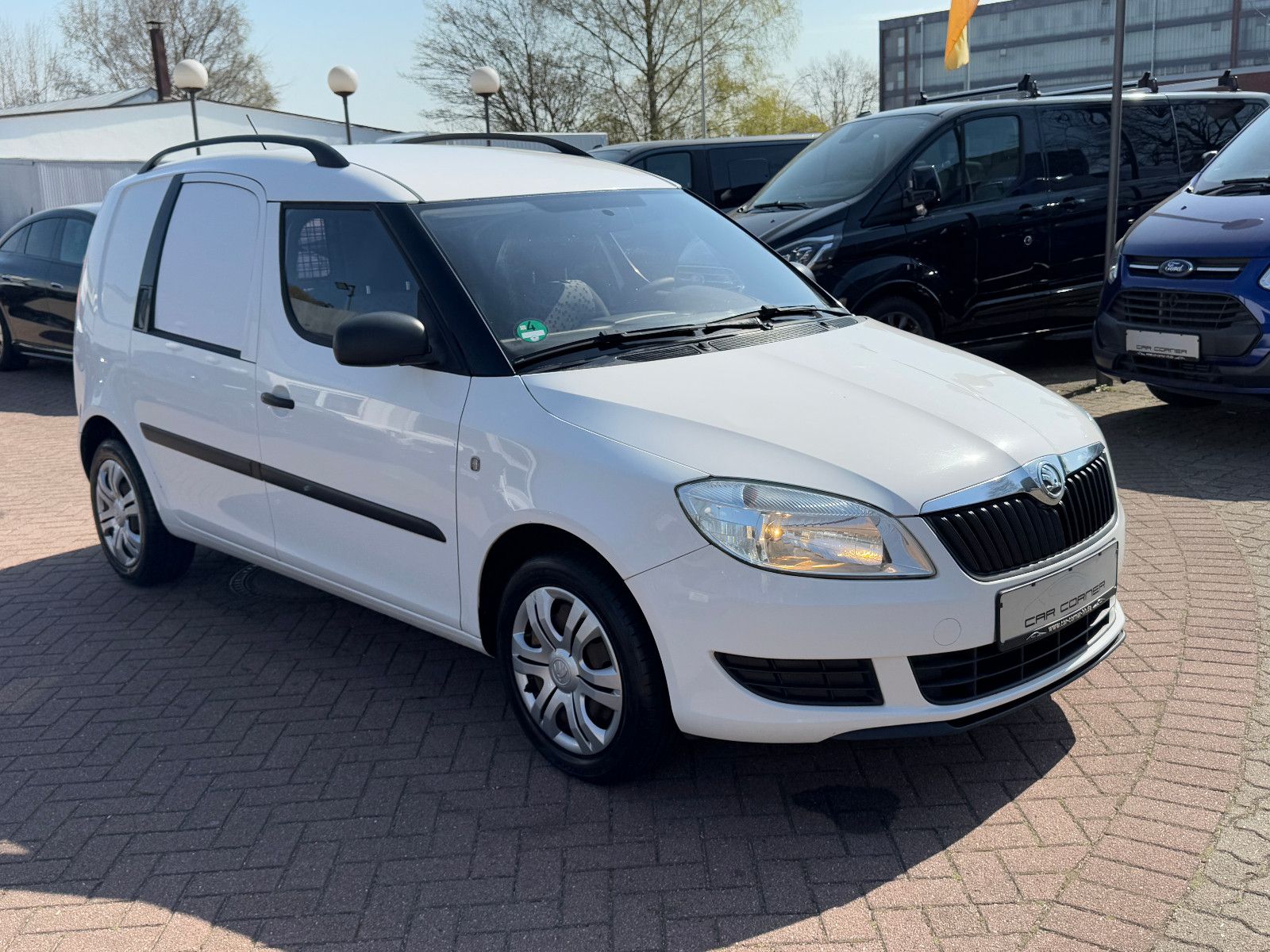 Fahrzeugabbildung SKODA Roomster Praktik 1.6 TDI 1.HAND SKODA SCHECKHEFT
