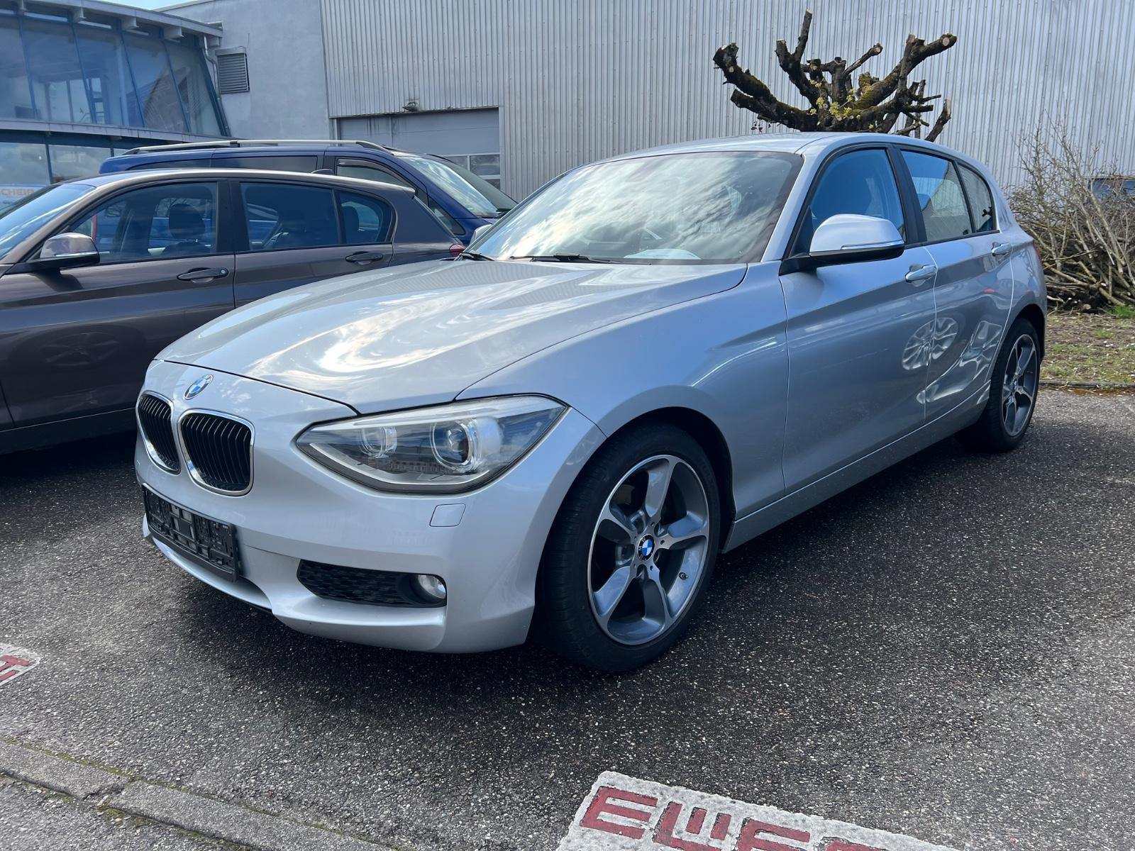 BMW 116I Sport-Sitze 2-Hand Bi-Xenon Navi Garantie