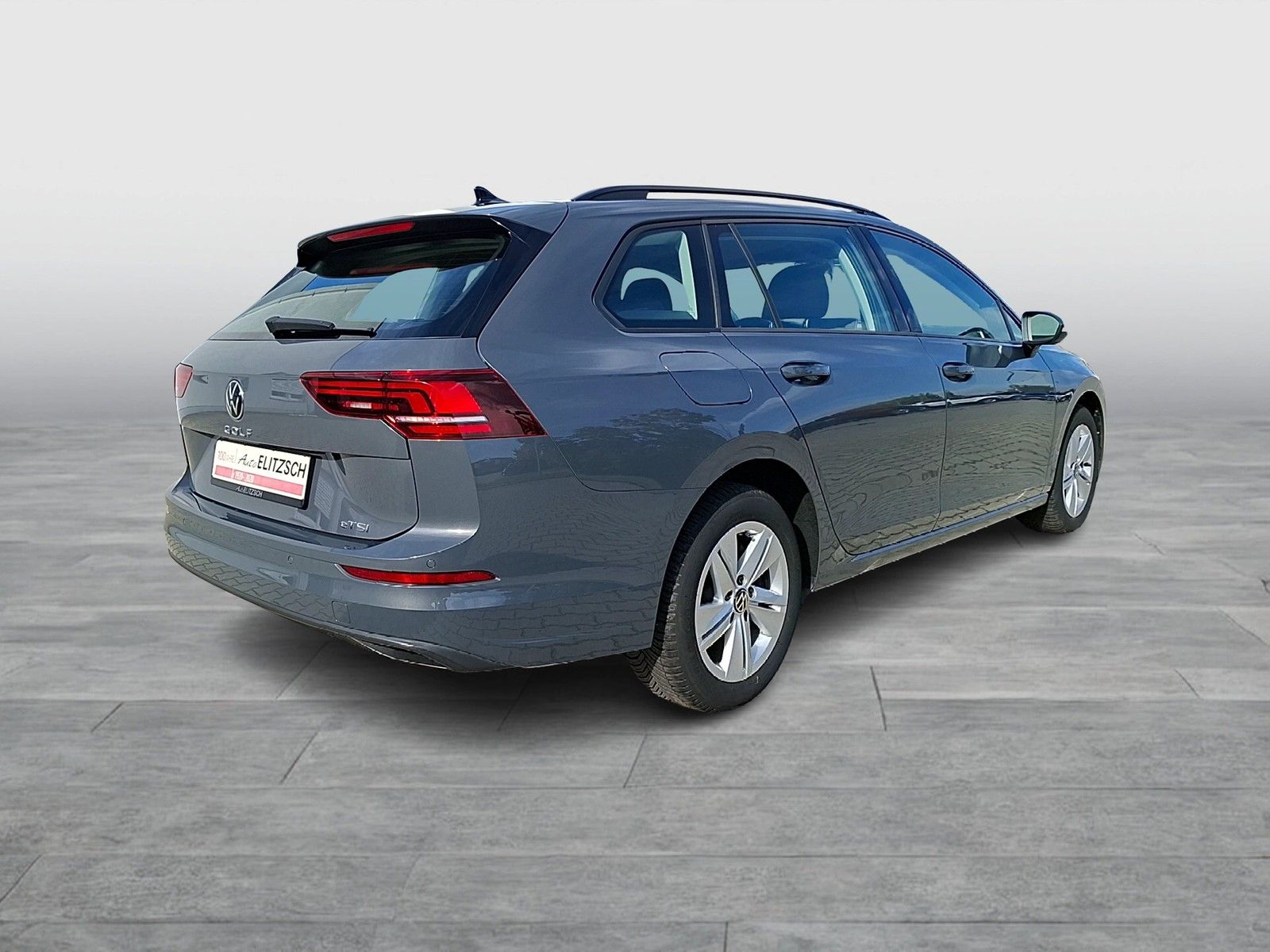 Fahrzeugabbildung Volkswagen Golf VIII Variant eTSI Life DSG LED AHK Navi AID
