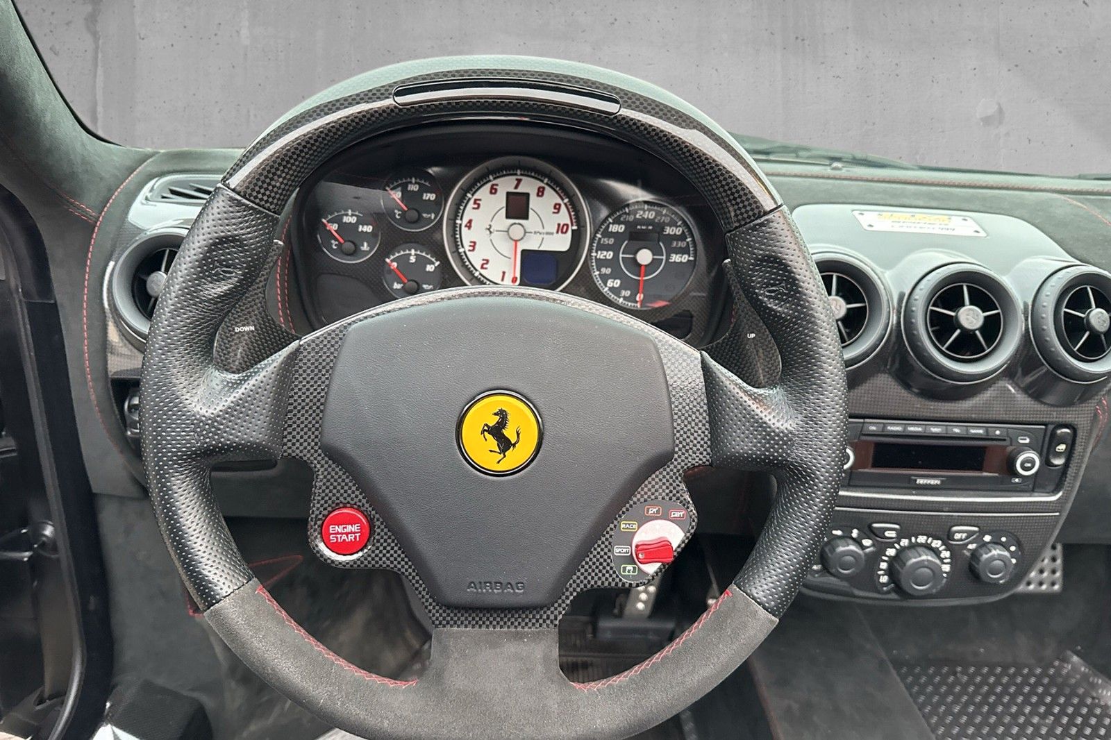 Fahrzeugabbildung Ferrari 430 Scuderia Spider 16M*dt. Auto*1.Hd*FullCarbon