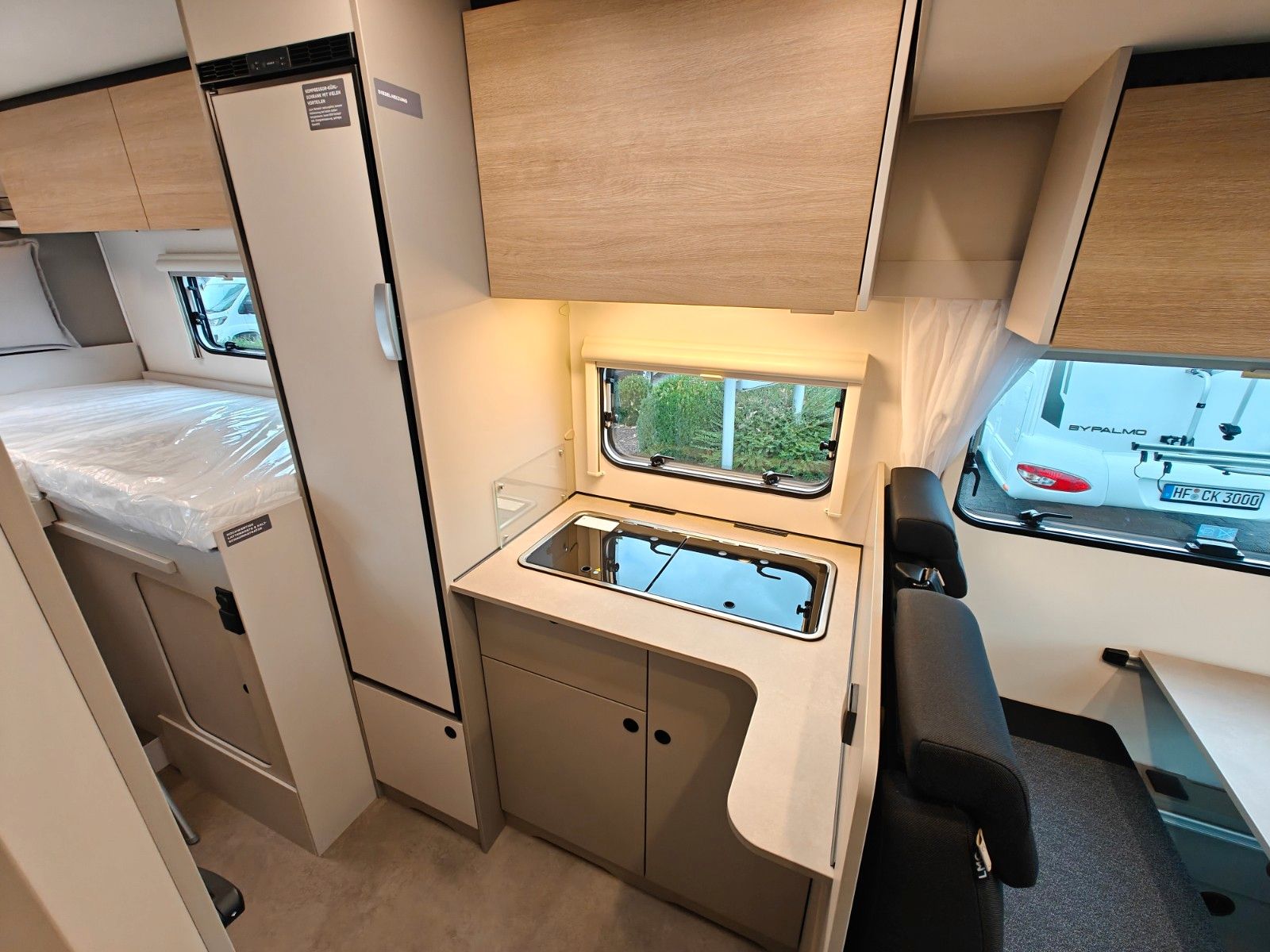 Fahrzeugabbildung LMC Tracer 690 EL - Chassis Design, 140PS, MJ2026! -