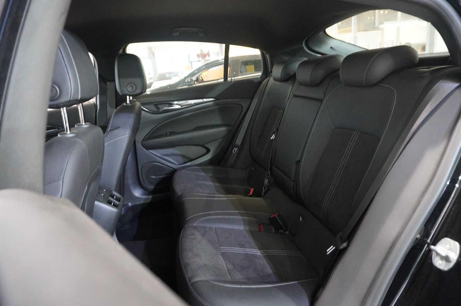 Fahrzeugabbildung Opel Insignia B GS 2.0D ELEGANCE NAVI/OPC/KAMERA/HUD