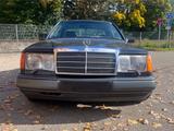 Mercedes-Benz MB 300-CE-24 - Mercedes-Benz 300 aus 1990: 300ce