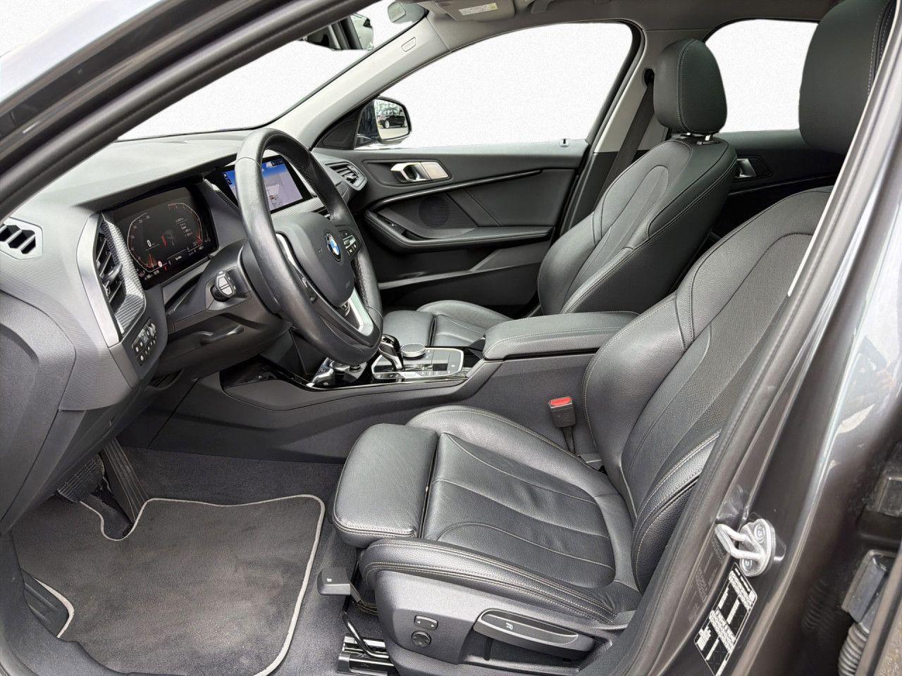BMW 118i Sport L.,AHK,LED,LC-Pro,HUD,Dach,Lenkradhzg