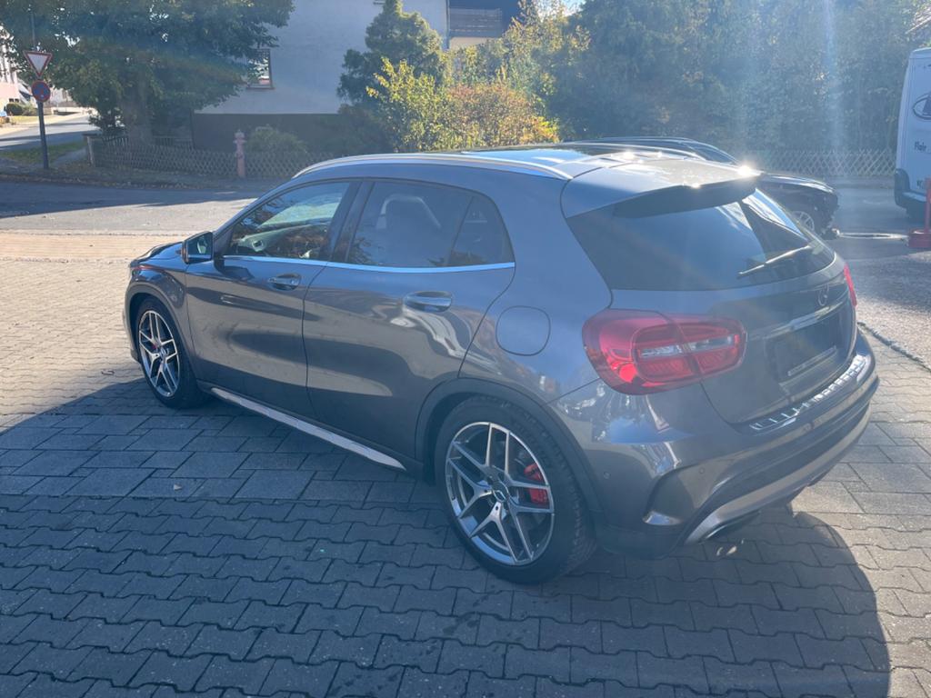 Mercedes-Benz GLA 45 AMG