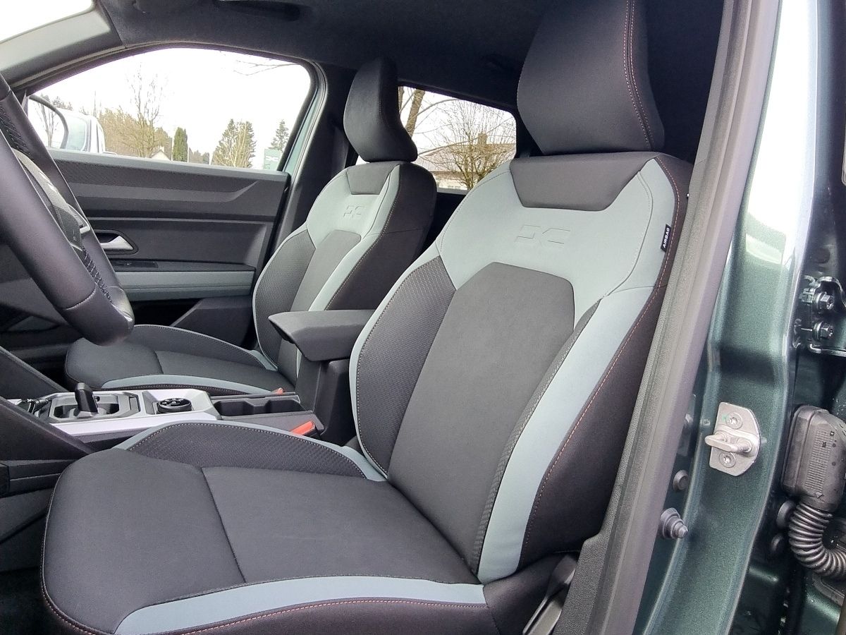 Fahrzeugabbildung Dacia Duster Extreme hybrid-G 150 4x4