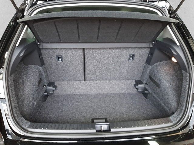 Fahrzeugabbildung Seat Arona Style 1.0TSI DSG SitzHz LED PDC Klimaaut.