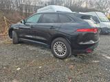 Jaguar F-Pace F-PACE Pure AWD - Jaguar F-Pace: Pure