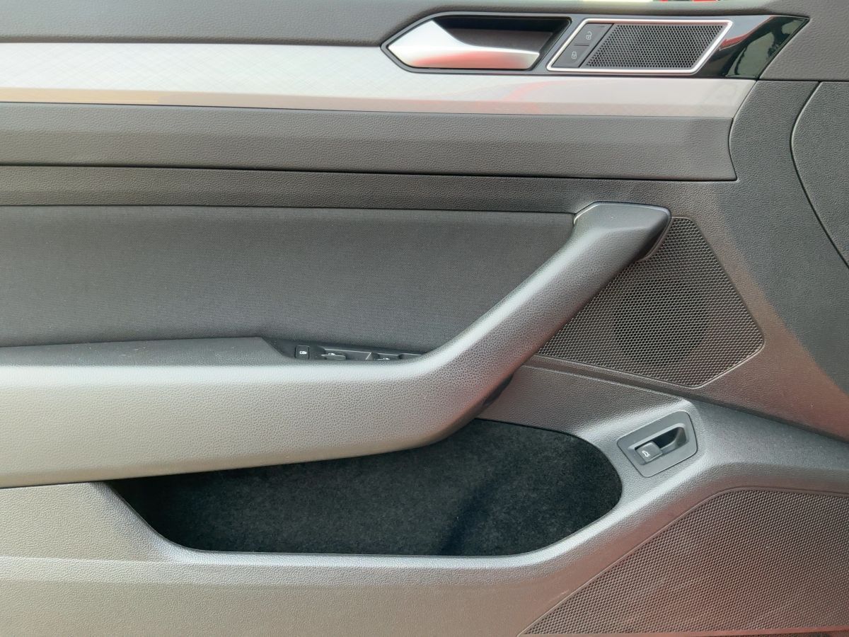 Volkswagen Passat Variant - Bild 20