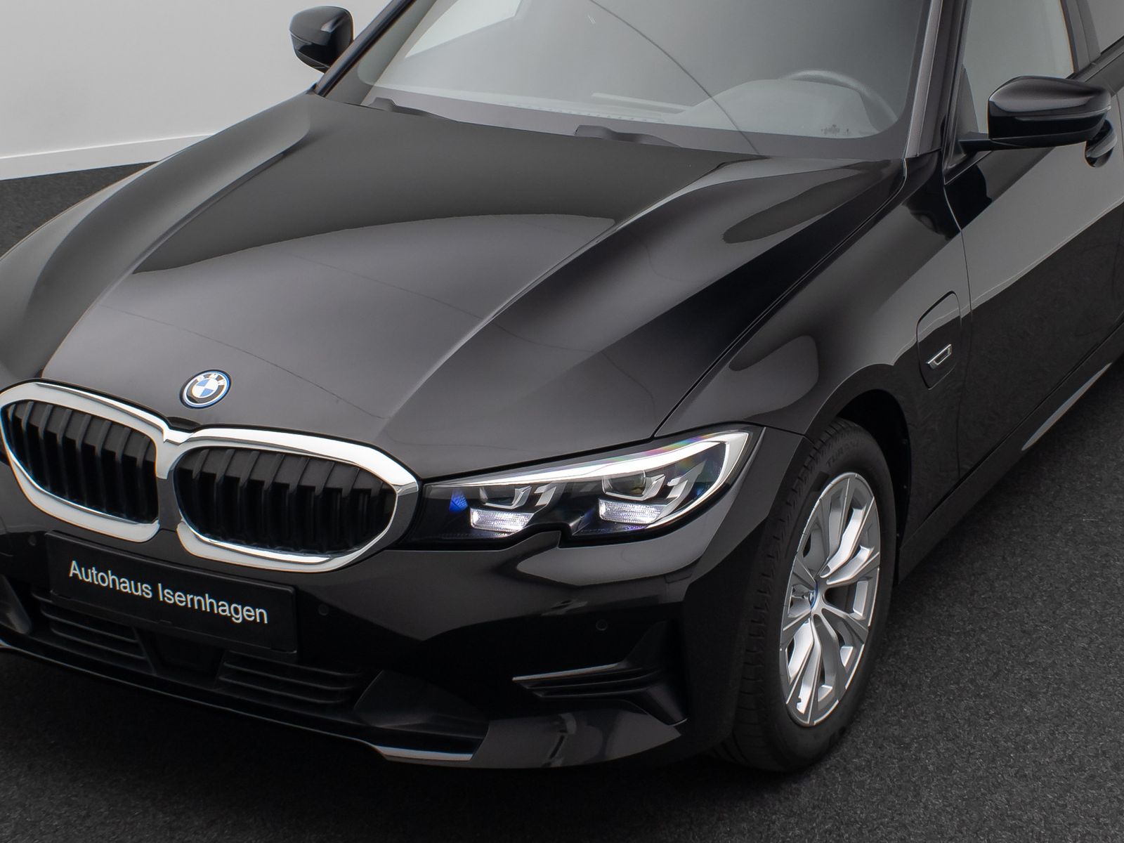 Fahrzeugabbildung BMW 320e Alarm LED DAB Panorama Leder M Sportleder