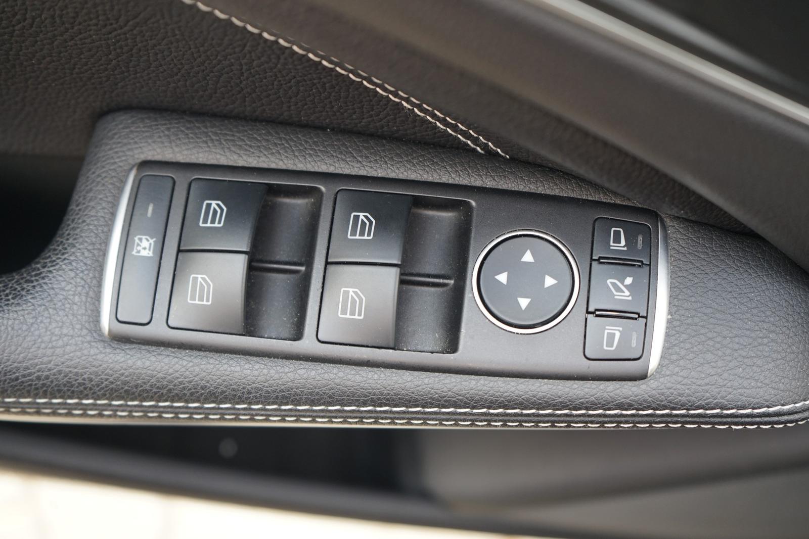 Mercedes-Benz GLA 200 Standard Bi-Xenon Sitzheizung Kamera PDC