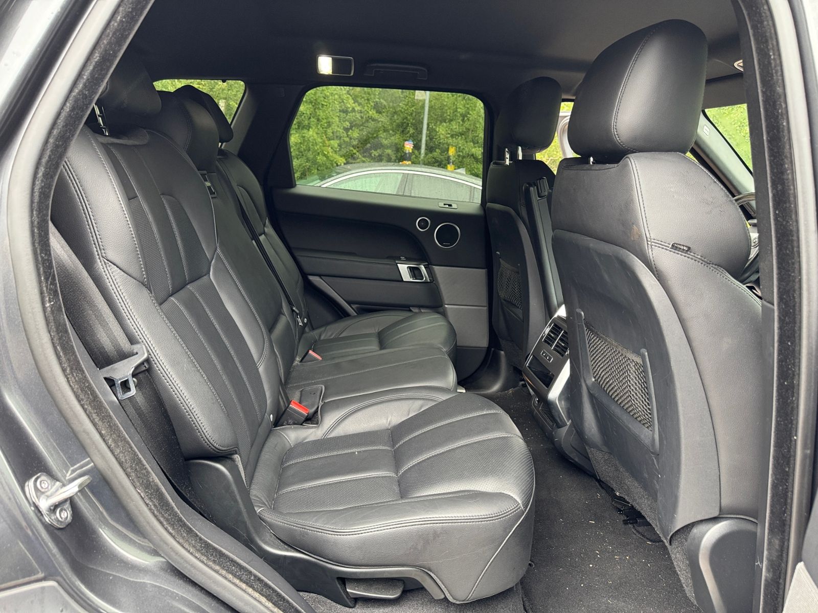 Fahrzeugabbildung Land Rover Range Rover Sport SDV6 SE AHK STNDHZ XEN NAV SHZ